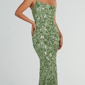 Meredith One-Shoulder Sequin Formal dress